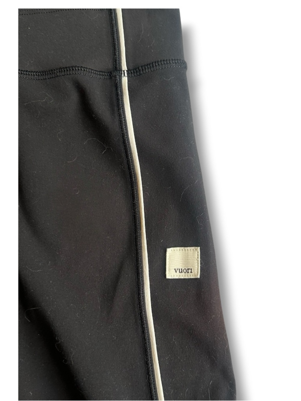 Vuori Daily Piped Legging in Black size Small - Picture 6 of 8